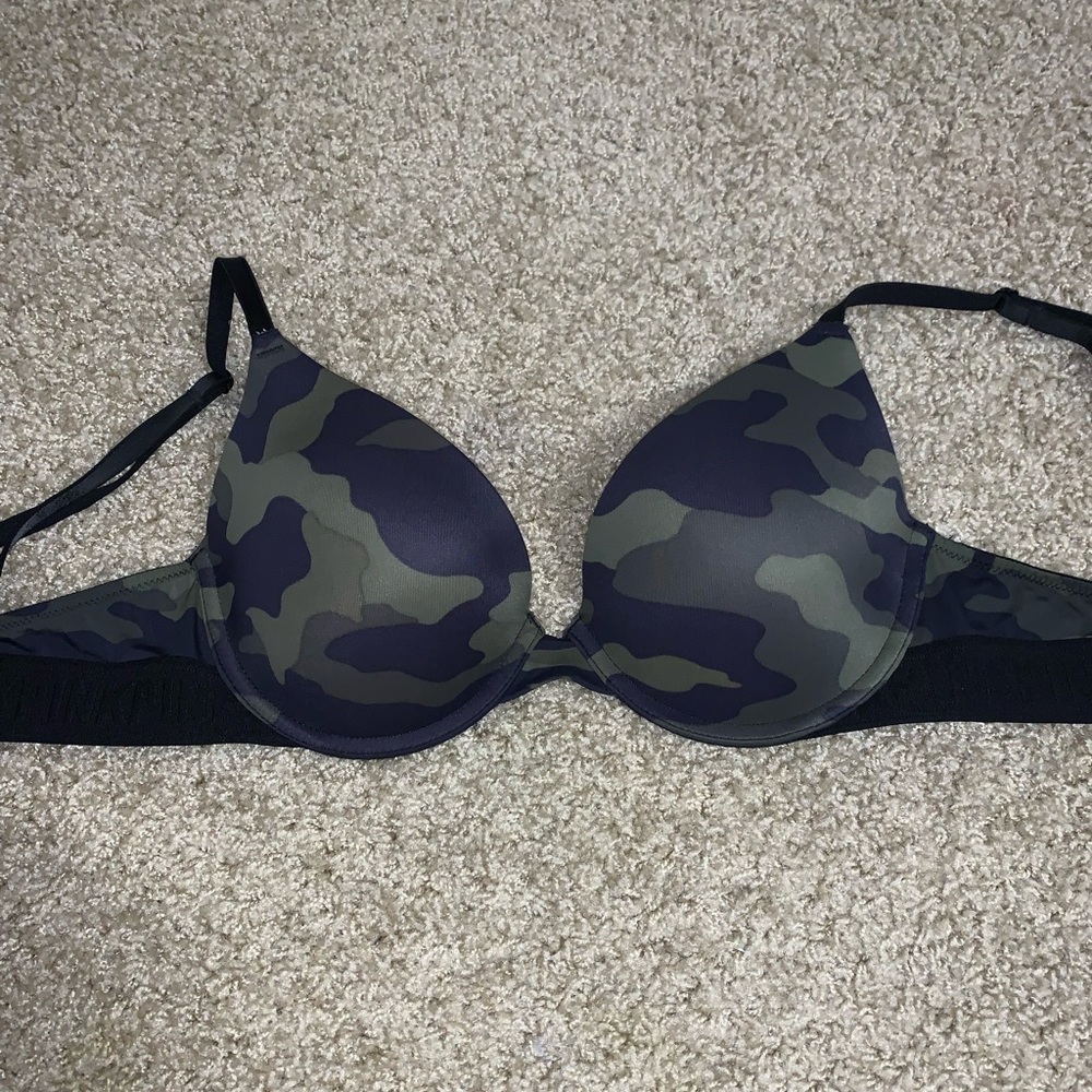 VS/Pink Bra